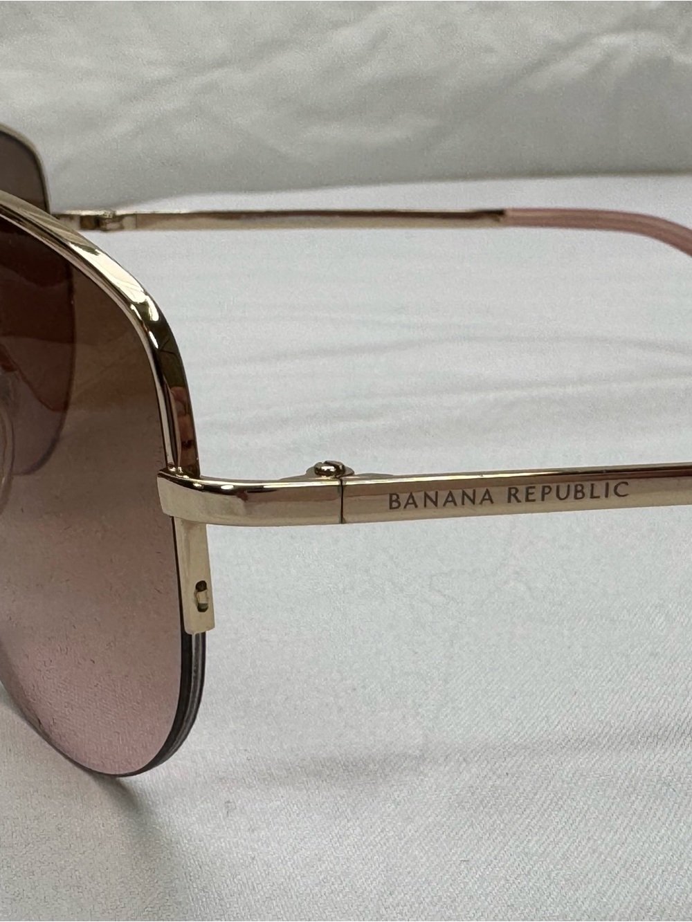 Banana Republic Aviator Sunglasses Hollie/S Women’s Gold Mauve Case Case Cloth - Picture 3 of 10